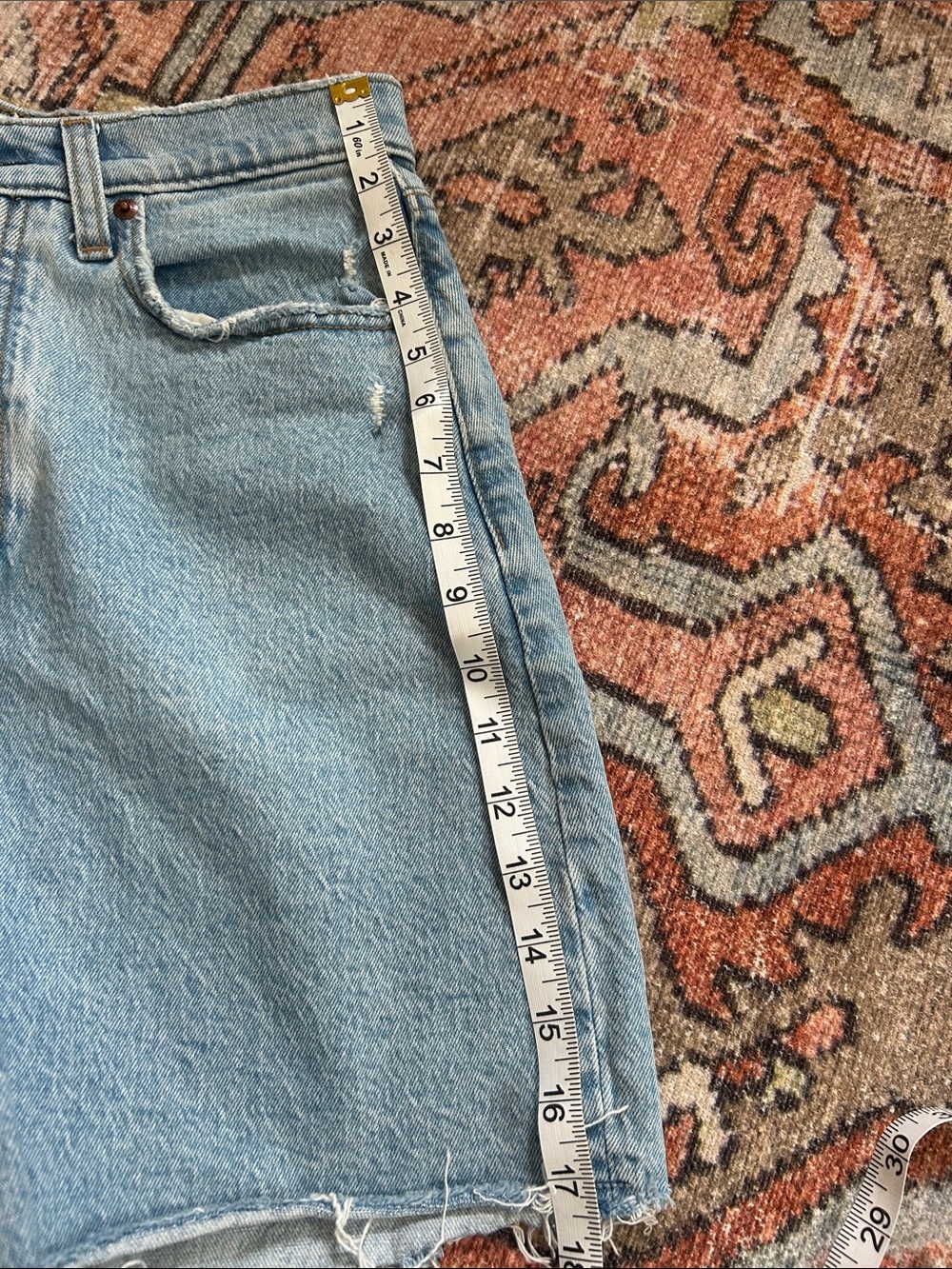 Abercrombie 7’’ Dad short Light Wash Cutoff Denim Shorts - curve love - Picture 4 of 5